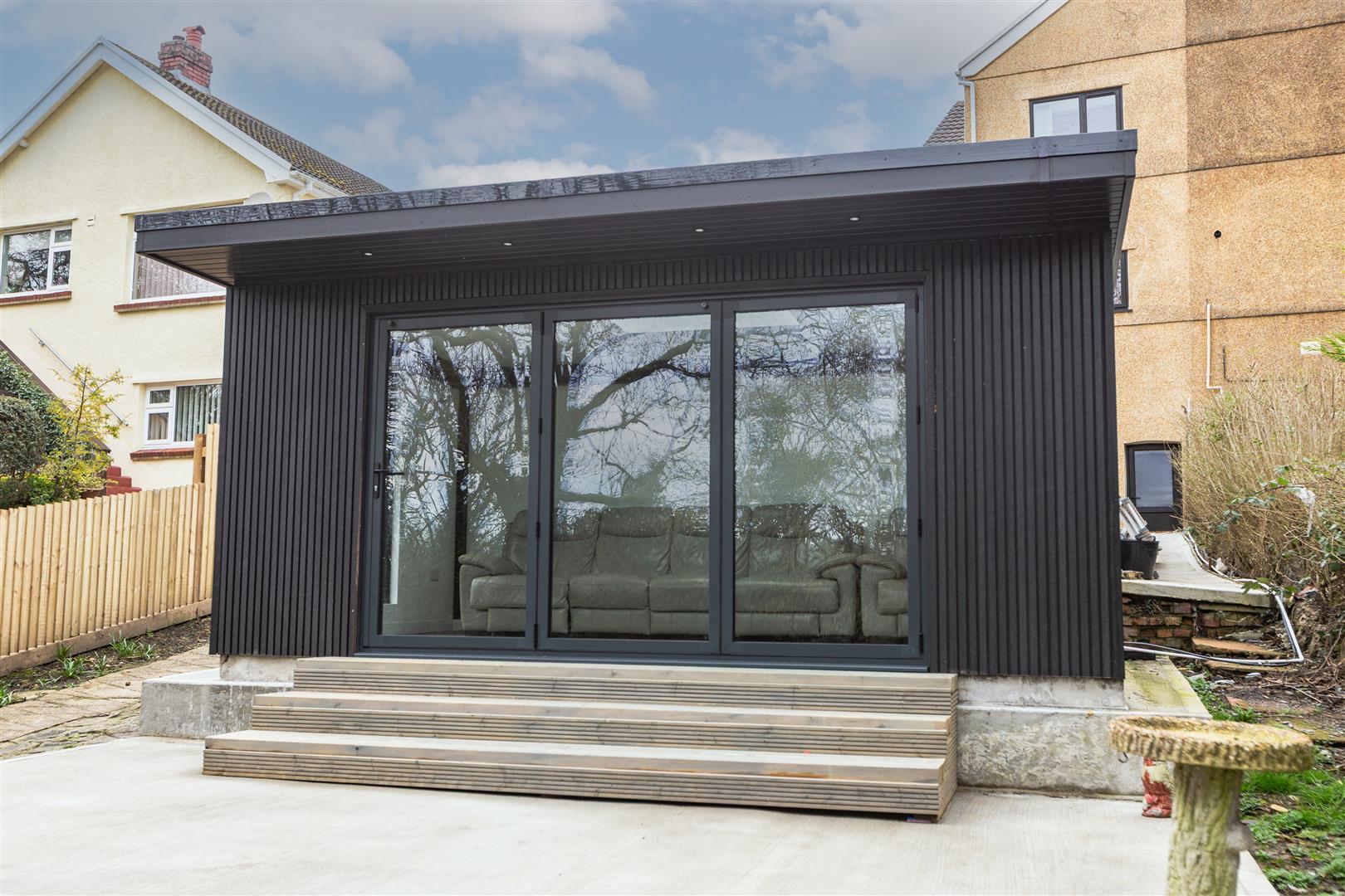 Frederick Place, Llansamlet, Swansea, SA7 9TX